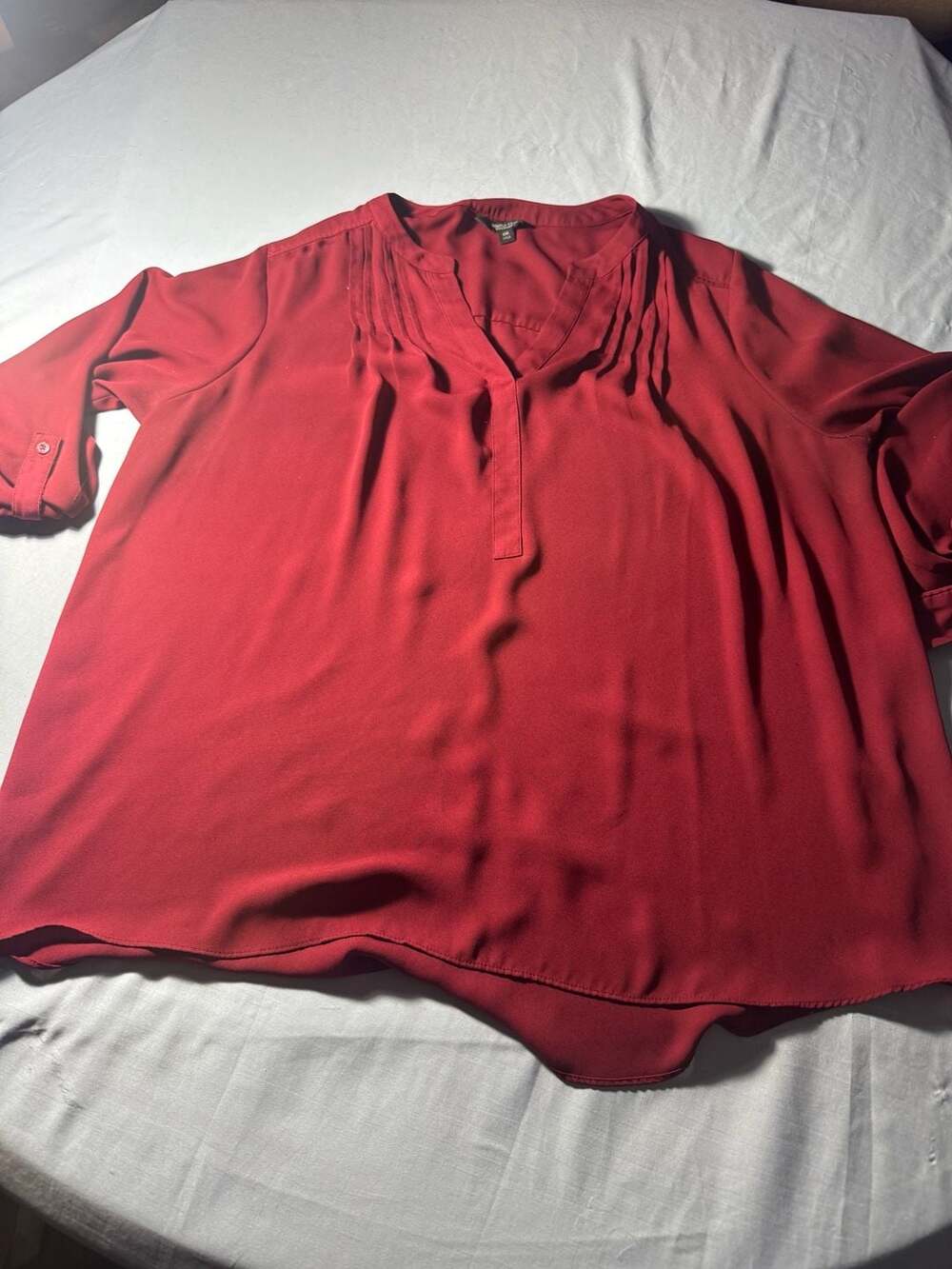 Simply Vera Vera Wang Blouse Size XXL Red Pleated